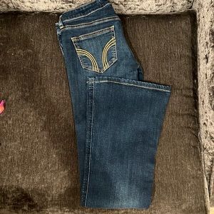 Hollister jeans sz 1 Length 30 flare  so cute on